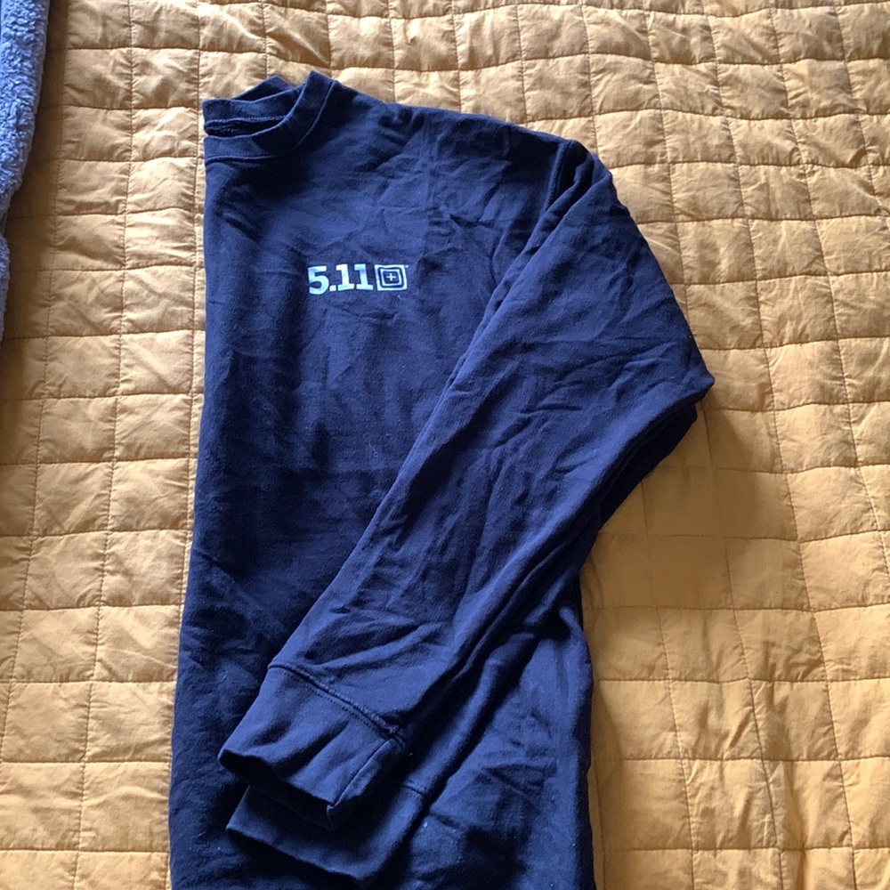 5.11 pull over, size small.